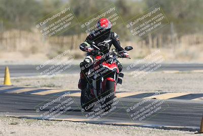 media/Oct-30-2025-Racers Edge (Thu) [[dabbdaf680]]/3-B Group/Session 2 Turn 2/